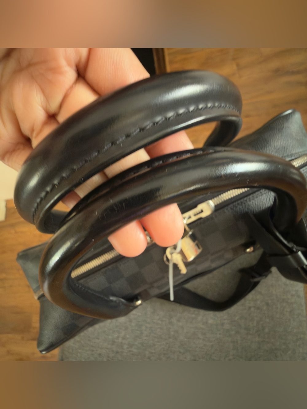 Louis Vuitton Graphite ICare - Picture 5 of 17